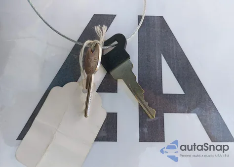 1982 Chevrolet C10 z USA, uszkodzony, nr VIN 1GCDC14H8CS167083